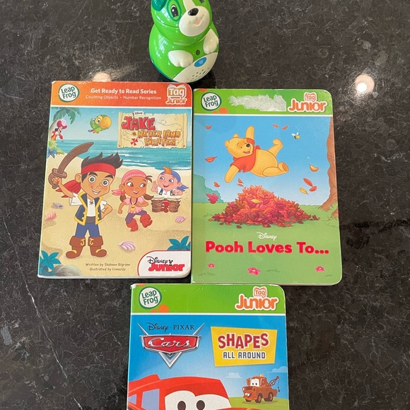 Leapfrog TAG Jr Learn To Read System Hardware Green Scout with 3 books - Picture 3 of 3